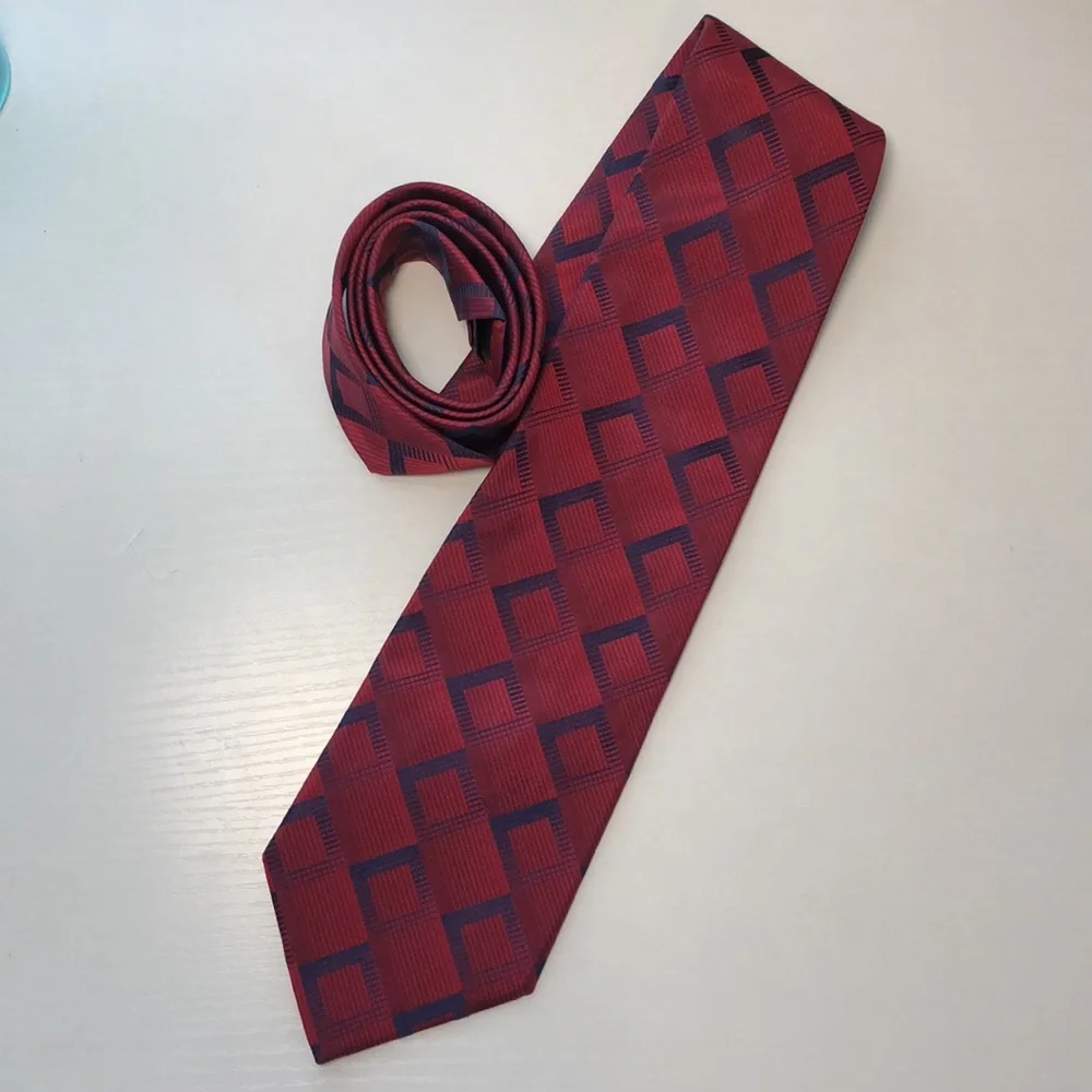 Perry Ellis Portfolio Men’s Maroon Blue Patterned Tie EUC